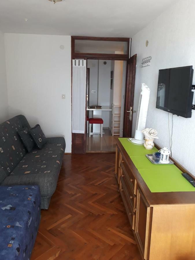Apartman Grospic 2 Cesarica Exterior photo